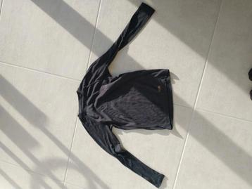 thermo tshirt Mc Kinley, maat 140, kleur zwart. beschikbaar voor biedingen