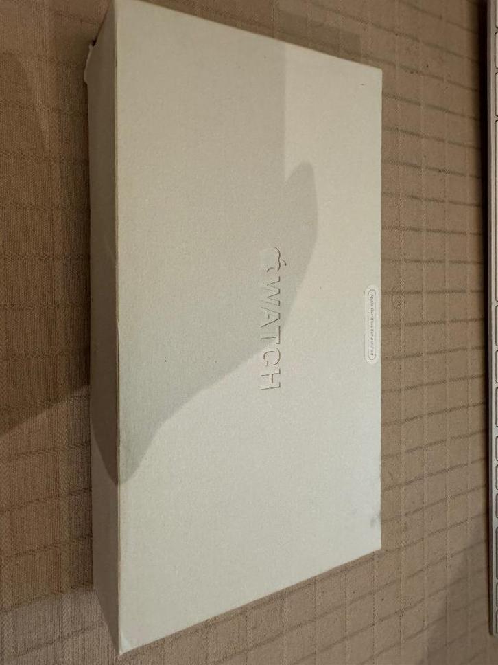 Apple Watch Ultra 2 49 mm + accessoires, Bijoux, Sacs & Beauté, Montres connectées, Comme neuf, iOS, Étanche, Enlèvement ou Envoi