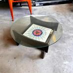 Table basse ronde vintage avec verre, bois et carrelage, Enlèvement ou Envoi