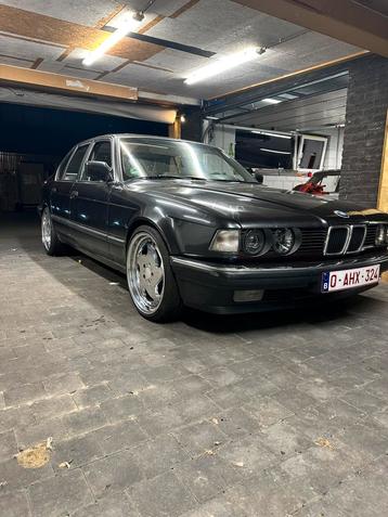 Bmw e32 735i beschikbaar voor biedingen