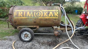 Tonneau à eau  disponible aux enchères