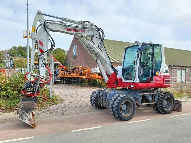 Takeuchi TB 295 W mobiele graafmachine mobile excavator, Zakelijke goederen, Machines en Bouw | Kranen en Graafmachines, Graafmachine