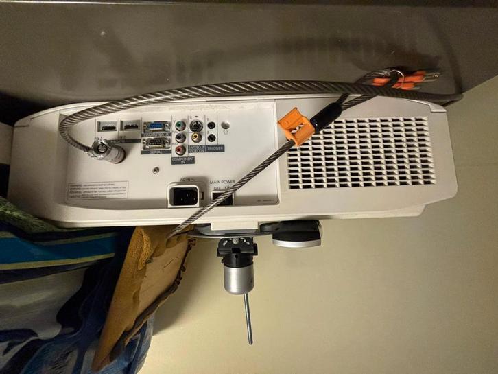 Projecteur Panasonic PT-AH1000E, TV, Hi-fi & Vidéo, Projecteurs vidéo, Utilisé, LCD, Full HD (1080), Enlèvement