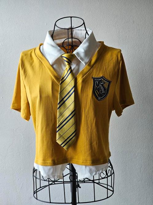 Kort T-shirt van Harry Potter — Hufflepuff House — ROMWE — T, Kleding | Dames, T-shirts, Nieuw