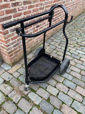 zadelkarrtje beschikbaar voor biedingen