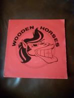 45T Wooden Horses :All looks the same/Not for minute(Belpop), Enlèvement ou Envoi