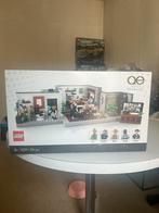 Lego 10291 Queer eye - le loft des Fab 5, Ophalen of Verzenden, Nieuw, Lego