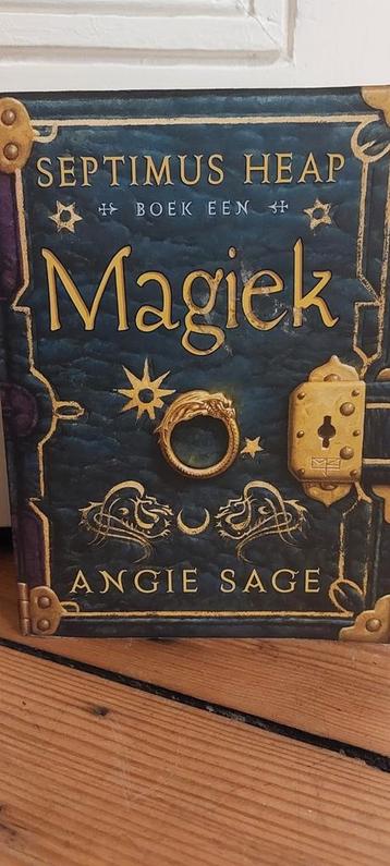 Angie Sage - Magiek deel 1 beschikbaar voor biedingen