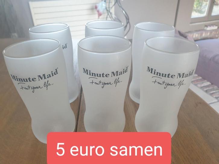 6 glazen Minute Maid

(5 euro samen), Verzamelen, Glas en Drinkglazen, Gebruikt, Ophalen of Verzenden