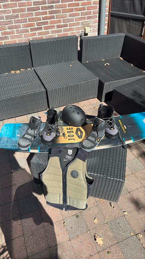 Wakeboard set bord bindingen uitrustinh, Watersport en Boten, Wakeboarden, Zo goed als nieuw, Ophalen