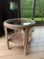 Rotan tafeltje beige met glazen blad, Huis en Inrichting, Ophalen, Rond