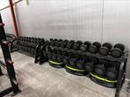 Technogym Dumbells 4 t/m 42kg , 2 Technogym Dumbells Rekken, Sport en Fitness, Fitnessmaterialen, Ophalen, Gebruikt, Dumbbell