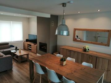 Tafel uit steigerhout beschikbaar voor biedingen