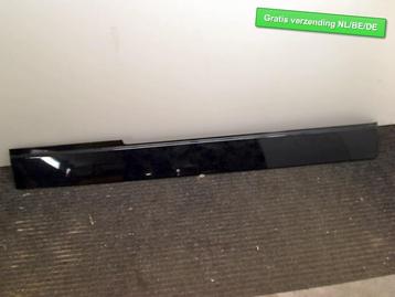 AFDEKPLAAT SCHUIFDEUR LINKS Transporter T5 (7H3843795G) beschikbaar voor biedingen