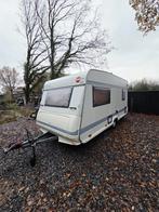 Burstner studio met movers,voortent,luifel,fietsrek.., Caravans en Kamperen, Caravans, Particulier, Treinzit, Koelkast
