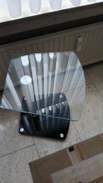 Table en verre, Ophalen