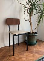 Vintage stoel in de stijl van Visser, Huis en Inrichting, Ophalen, Gebruikt, Zwart, Metaal