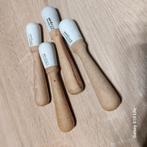 Anciens pillons porcelaine ou biscuit TECO., Ophalen