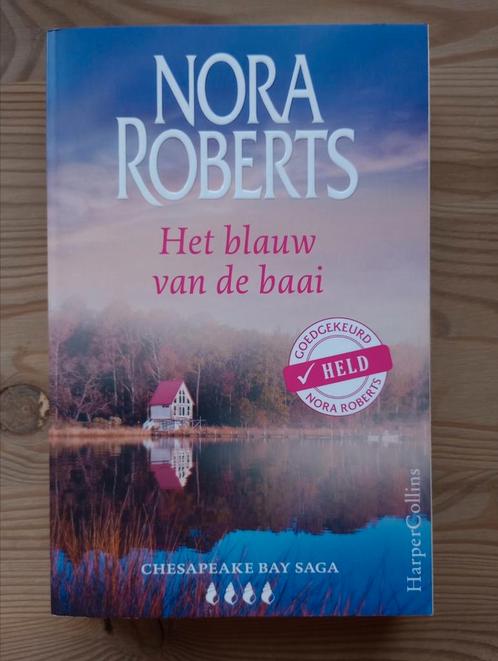 Nora Roberts - Het blauw van de baai, Livres, Littérature, Utilisé, Enlèvement ou Envoi