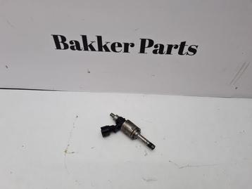 Injector (benzine injectie) van een Renault Captur beschikbaar voor biedingen
