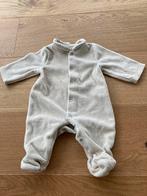 Pyjama 1 pièce beige Tape a l œil avec col, Enfants & Bébés, Vêtements de bébé | Taille 56, Vêtements de nuit ou Sous-vêtements