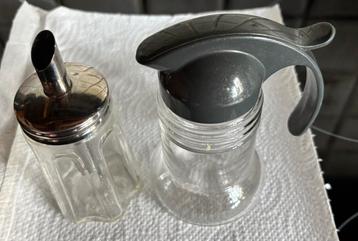 2x glazen suiker potjes. beschikbaar voor biedingen