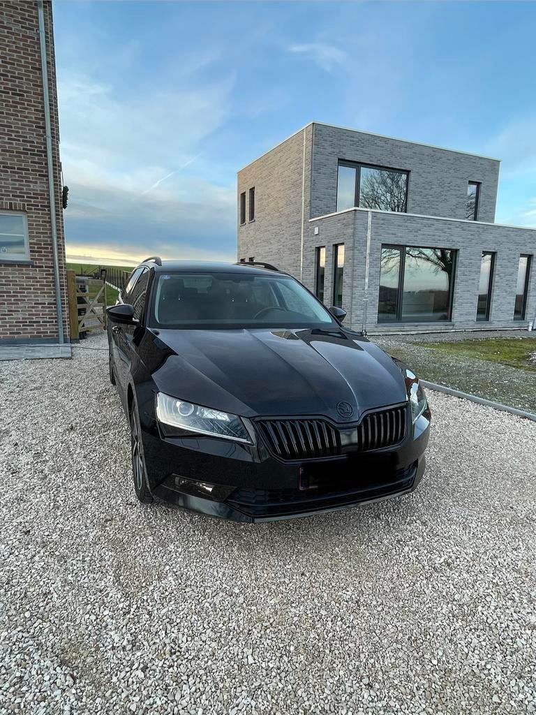 Skoda Superb 1.5 TSI, Autos, Skoda, Particulier, Superb, ABS, Phares directionnels, Airbags, Air conditionné, Alarme, Android Auto