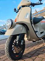 Vespa GTV 300 als nieuw, Motoren, Scooter, Bedrijf, ABS, 1 cilinder