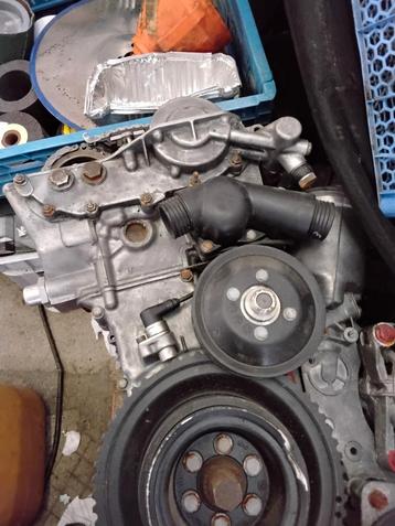 Vend pieces moteur BMW M50B25  S2 simplr  vanos beschikbaar voor biedingen