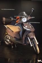 Piaggio Liberty 50 Klasse B met topkoffer en windscherm, Motoren, Scooter, Bedrijf, 11 kW of minder, 50 cc