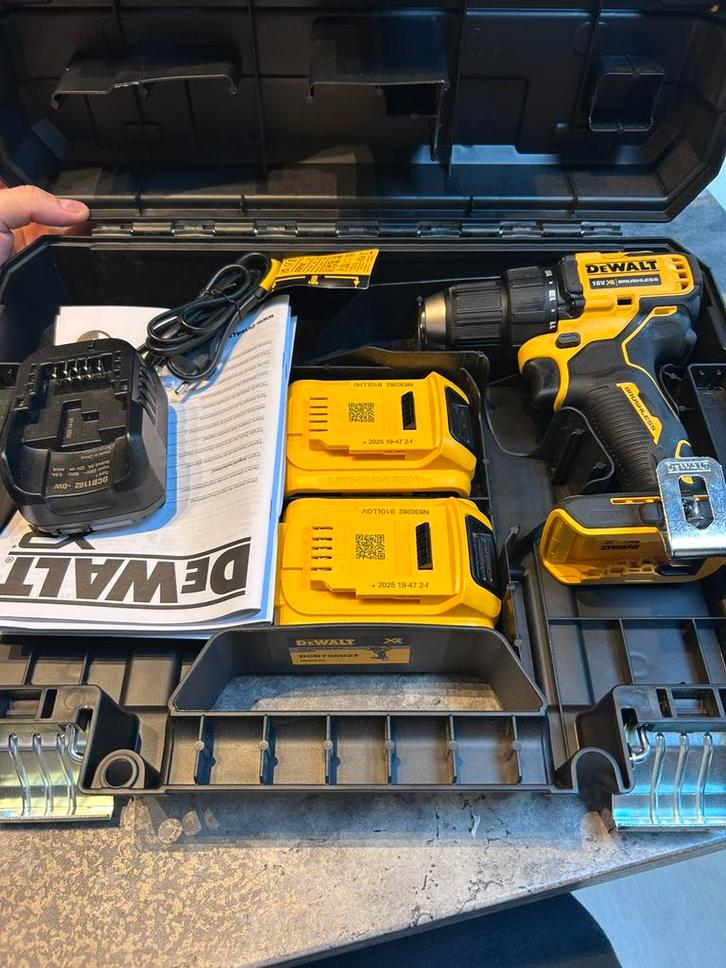 DeWalt Schroef-/Boormachine DCD708D2T – NIEUW, ongebruikt!, Doe-het-zelf en Bouw, Gereedschap | Boormachines, Nieuw, Boor- en Schroefmachine