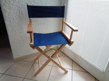 Chaise de régisseur en bois avec tissu bleu. Vintage beschikbaar voor biedingen