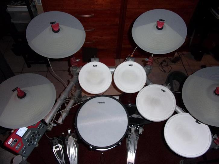 Kat KT3 elektronisch drumstel met mesh snare en kick, Musique & Instruments, Batteries & Percussions, Utilisé, Électronique, Enlèvement