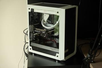 Gaming PC beschikbaar voor biedingen