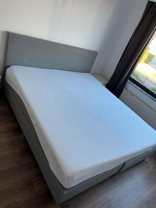 Boxspring bed 180x200, Huis en Inrichting, Slaapkamer | Boxsprings, Zo goed als nieuw, Ophalen