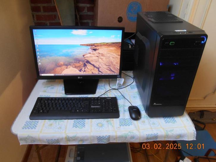 ecran et clavier d ordi, Computers en Software, Monitoren, Gebruikt, LED, Ophalen