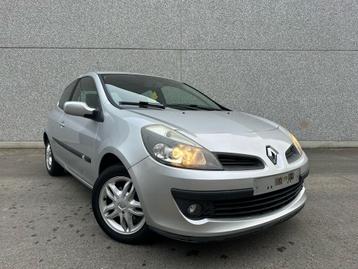 Renault Clio 1.6-16V privilege-AIRCO!-Gekeurd Voor Verkoop!, Autos, Argent ou Gris, Achat, 82 kW, Entreprise
