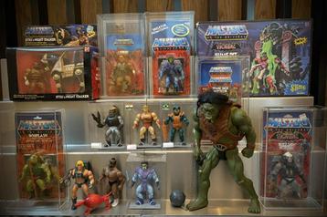 Vintage toys te koop beschikbaar voor biedingen