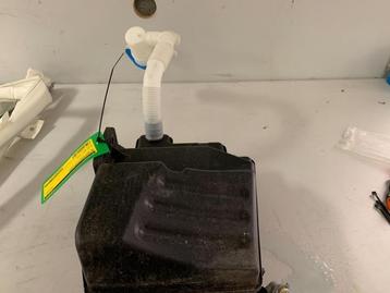 Ruitensproeiertank voor van een Volkswagen Golf Plus beschikbaar voor biedingen