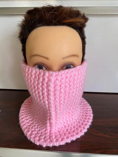 Roze wollen halsband, Kleding | Dames, Mutsen, Sjaals en Handschoenen, Zo goed als nieuw, Sjaal, Ophalen of Verzenden
