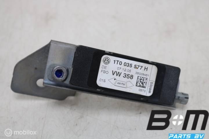 Antenneversterker + houder VW Touran 1T 1T0035577H, Auto diversen, Autoradio's, Gebruikt