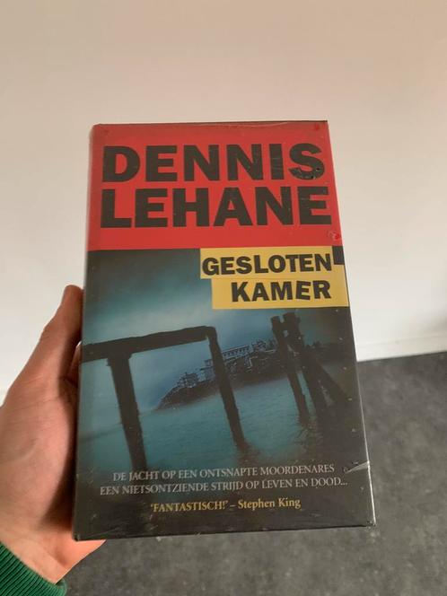 Gesloten Kamer - Dennis Lehane - *nooit geopend*, Livres, Aventure & Action, Comme neuf, Enlèvement ou Envoi