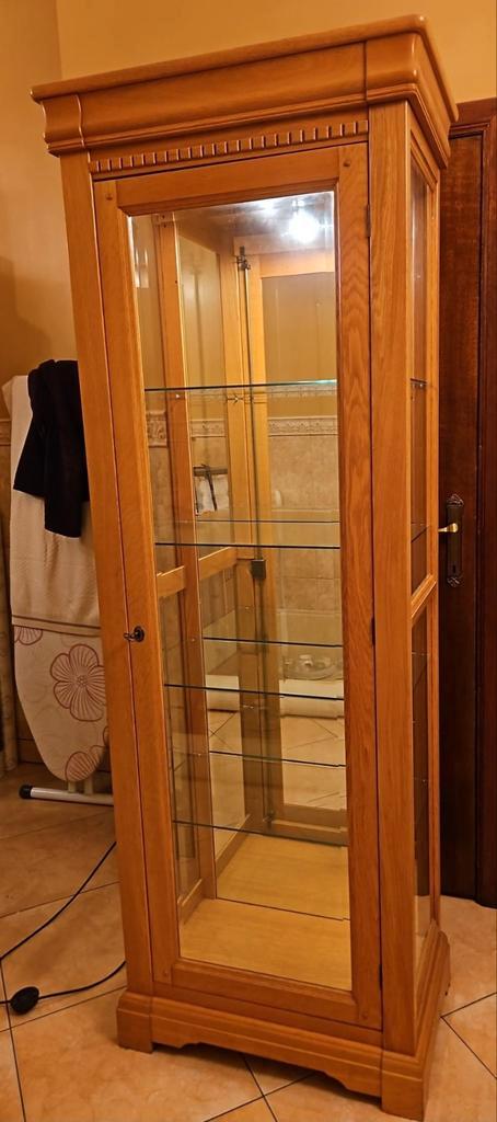 Eiken vitrinekast met lichtaansluiting, Huis en Inrichting, Kasten | Vitrinekasten, Ophalen