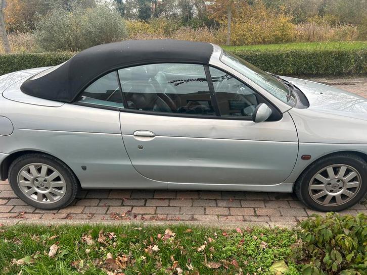 Cabrio Renault 105k kilometers automaat, Auto's, Renault, Particulier, Mégane, Airconditioning, Bluetooth, Elektrische ramen, Lederen bekleding