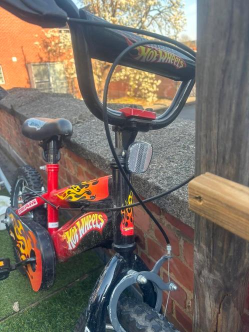 Mountainbike  hot wheels 16 inch, Fietsen en Brommers, Fietsen | Mountainbikes en ATB, Gebruikt, Overige merken, Ophalen