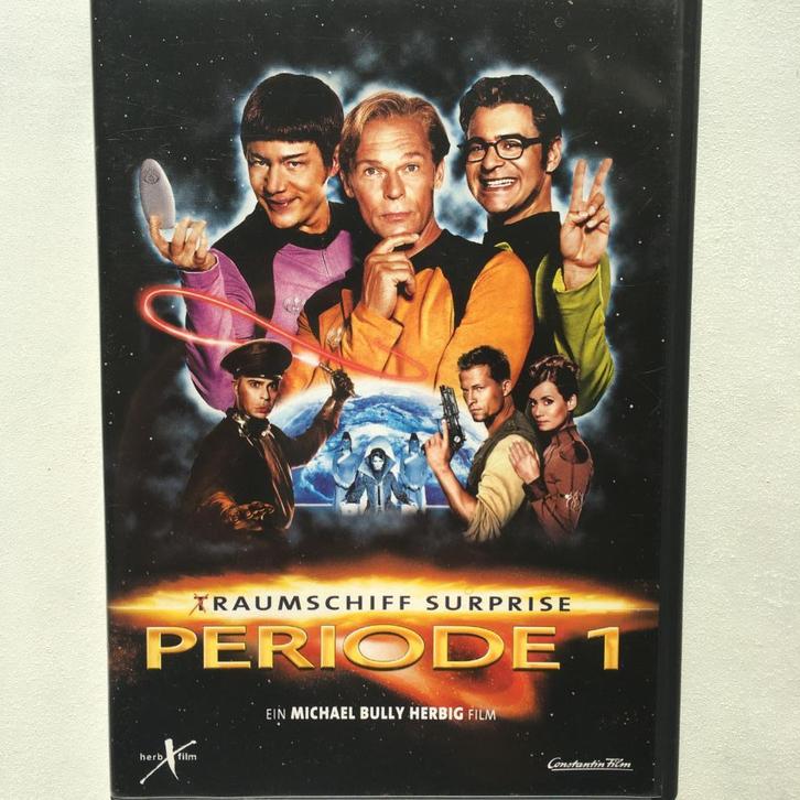 Traumschiff Surprise Periode 1 + Der Shuh des Manitu, Cd's en Dvd's, Dvd's | Science Fiction en Fantasy, Gebruikt, Alle leeftijden