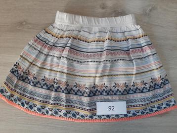 Meisjeskledij maat 92 (2 jaar) beschikbaar voor biedingen