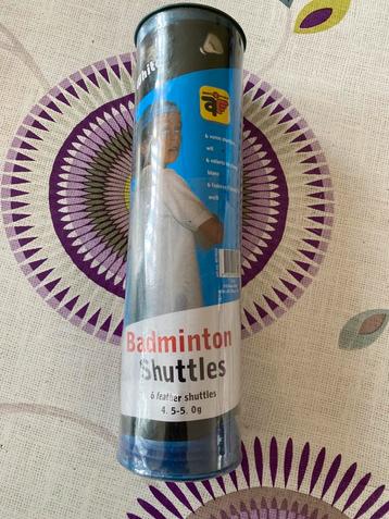 Badmintonshuttles wit 5 shuttlecocks met witte veren beschikbaar voor biedingen