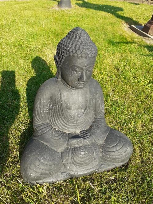 Japanse Boeddha in gepatineerde steen (hoogte 40 cm), Tuin en Terras, Tuinbeelden, Nieuw, Boeddhabeeld, Overige materialen, Ophalen of Verzenden