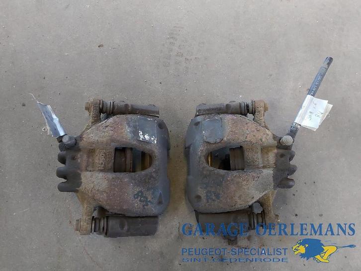 remklauw links en rechts voorzijde peugeot 308 sw, Auto-onderdelen, Remmen en Aandrijving, Peugeot, Gebruikt, ARN erkend, Ophalen of Verzenden